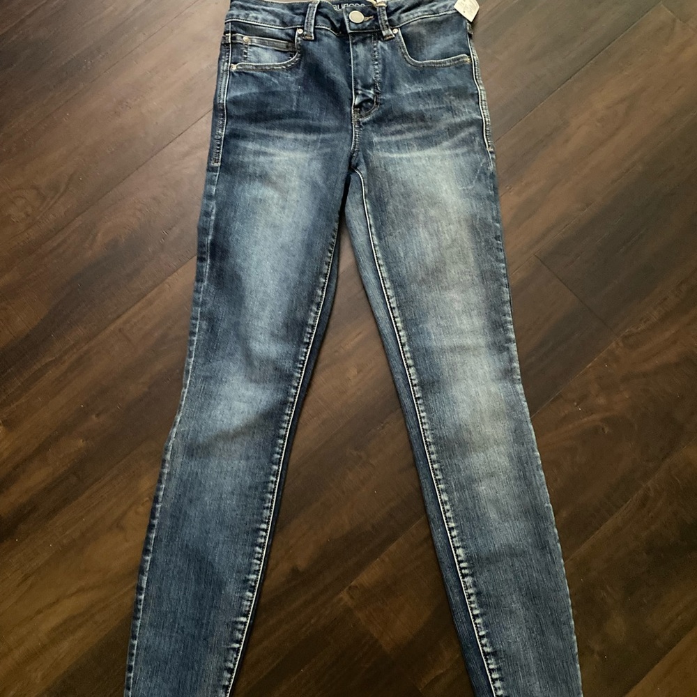 Maurices Super Skinny High Rise Everflex. Size 0 regular. NWT